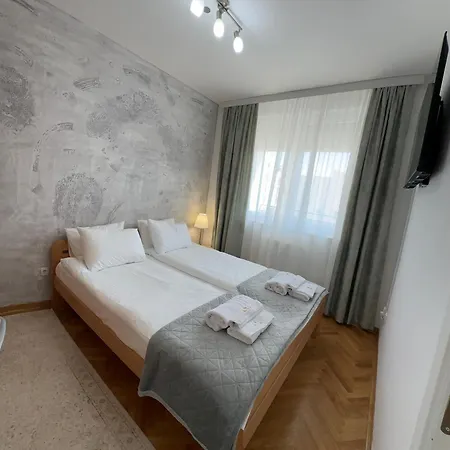Stan Hacienda Apartment